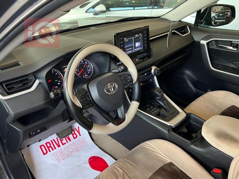 تويوتا راف 4